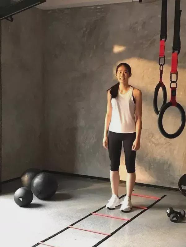 击剑女子世界冠军_女击剑世界冠军是谁_冠军击剑女世界是谁