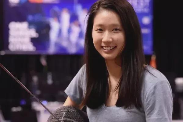 击剑女子世界冠军_冠军击剑女世界是谁_女击剑世界冠军是谁