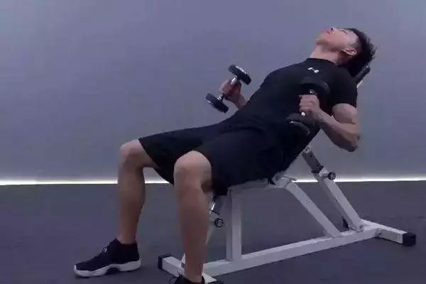 全套健身操_全套健身器材多少钱_健身全套