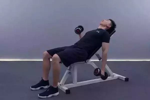 全套健身器材多少钱_健身全套_全套健身操
