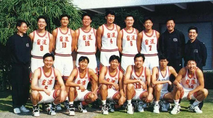 职业篮球赛用的几号球_篮球比赛号数_职业比赛7号篮球规则是什么