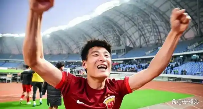 足球各联赛冠军奖金_足球联赛冠军奖杯永久保留吗_足球联赛全国冠军奖励