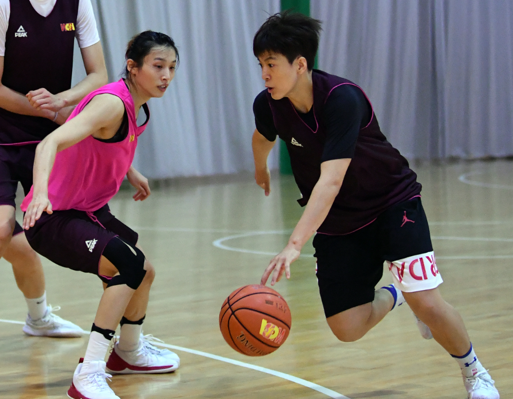 篮球枪版什么意思_打篮球枪怎么用_篮球带枪上场规则是什么