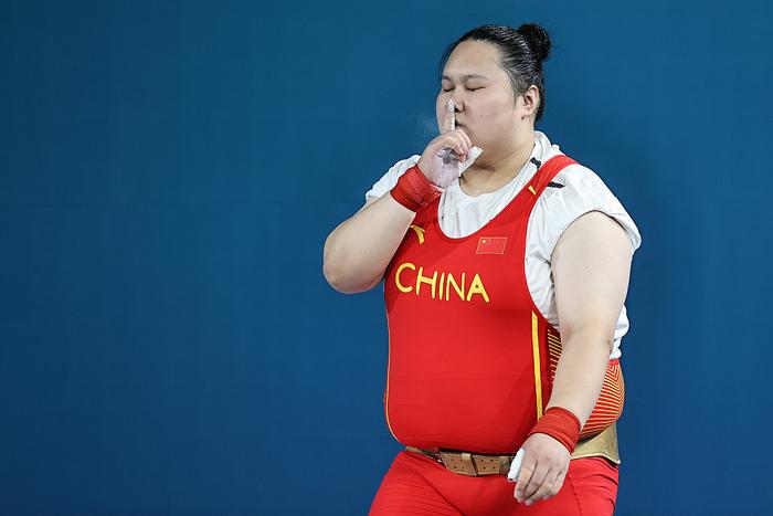 举重冠军女子_黑河女子举重冠军是谁呀_举重女子冠军黑河是谁